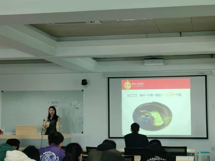 1025def41d81e9e66adb3d25e3d653b